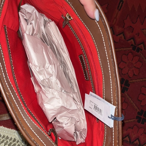 Brand new with tags Dooney and Bourke tote - Picture 2 of 4